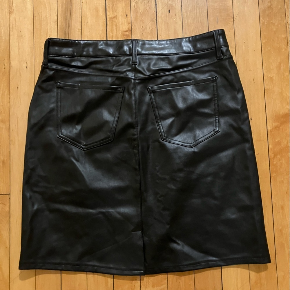 NYDJ Sculpt-her Faux Vegan Leather Black Mini Skirt size 8 - Picture 6 of 8